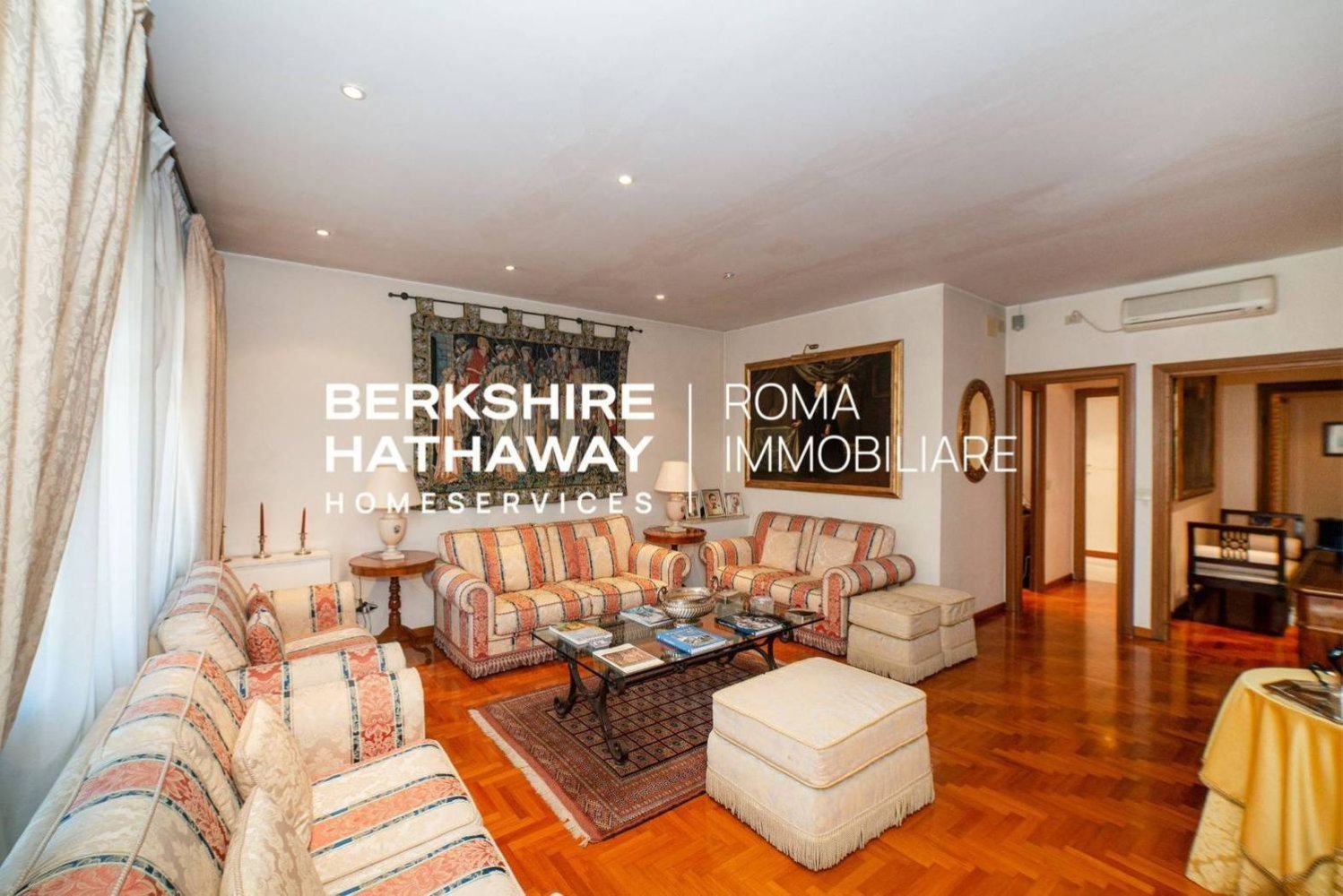 3 rooms Apartment in Rome, Italy No. 44730