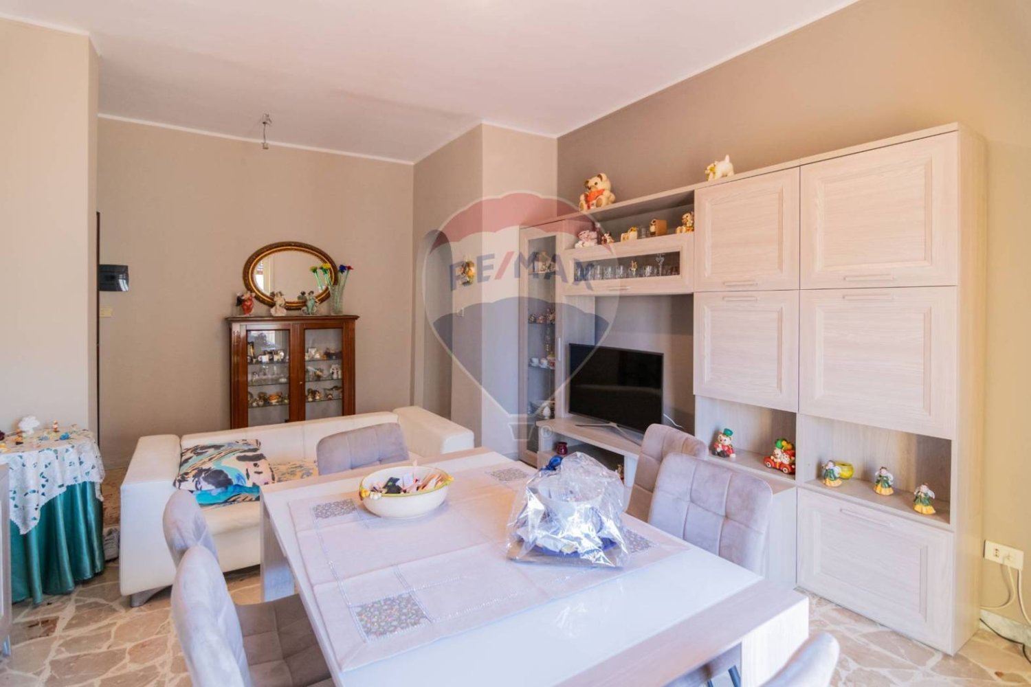 2 Schlafzimmer Wohnung in Gravina di Catania, Italy, Nr. 287882