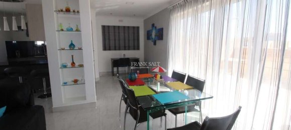 4 bedrooms Penthouse in Qala, Malta No. 5687 3