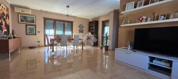 2 chambres Appartement à Cosenza, Italy No. 358677 3