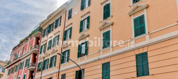 4 bedrooms Apartment in Rome, Italy No. 32649 2