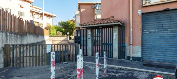 2 bedrooms Apartment in Catania, Italy No. 127429 3