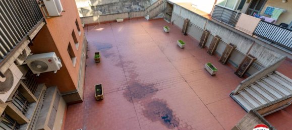 2 bedrooms Apartment in Catania, Italy No. 127429 6