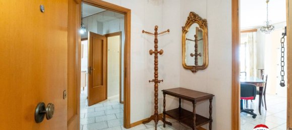 2 bedrooms Apartment in Catania, Italy No. 127429 10