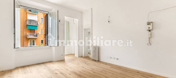 Studio in Milan, Italy No. 246114 3