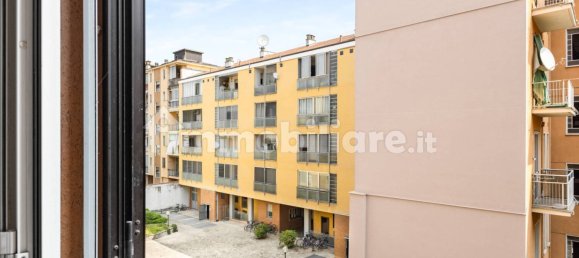 Studio in Milan, Italy No. 246114 8