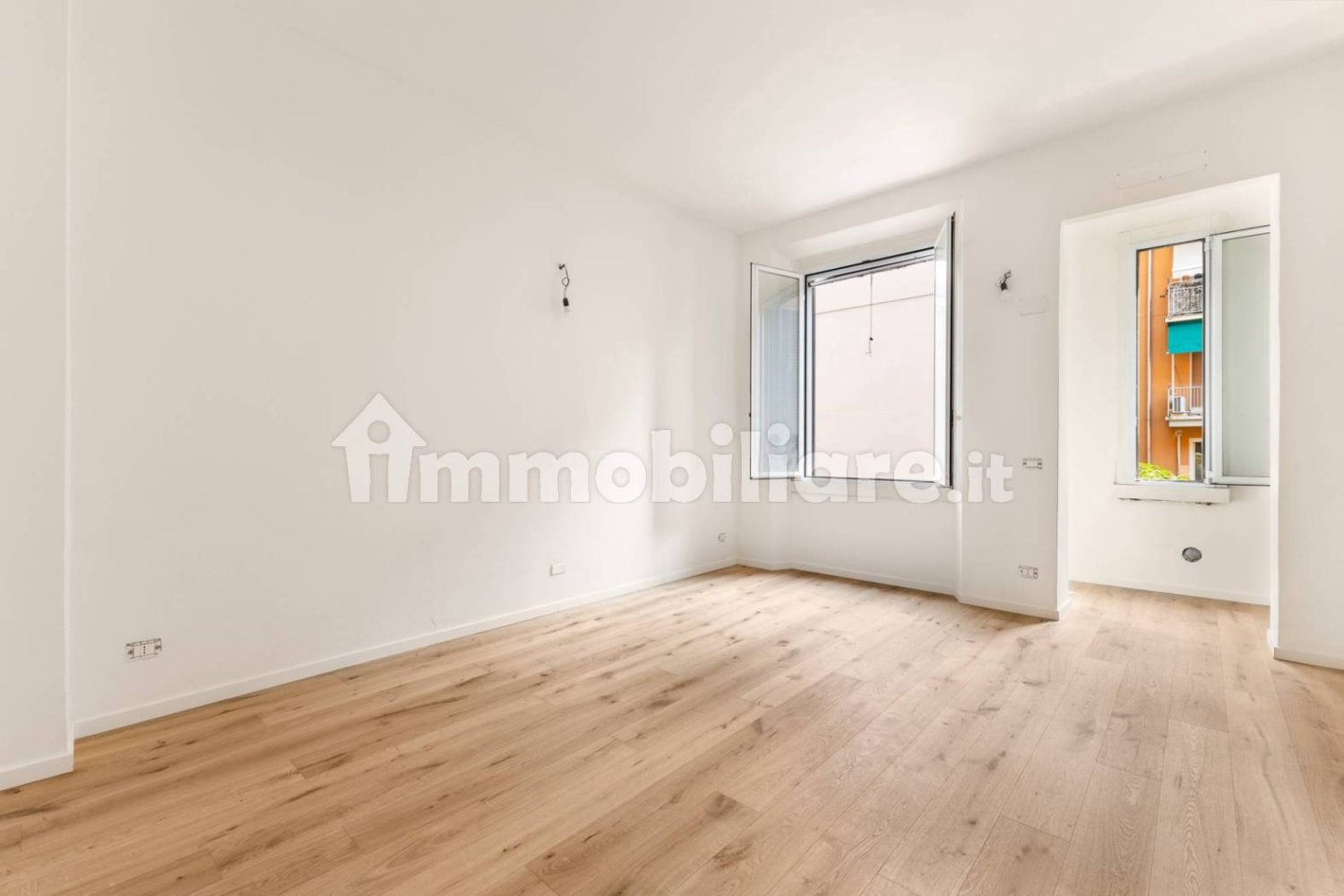 Studio in Milan, Italy No. 246114