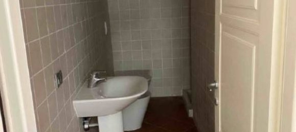 1 bedroom Apartment in Ferrara, Italy No. 25131 6