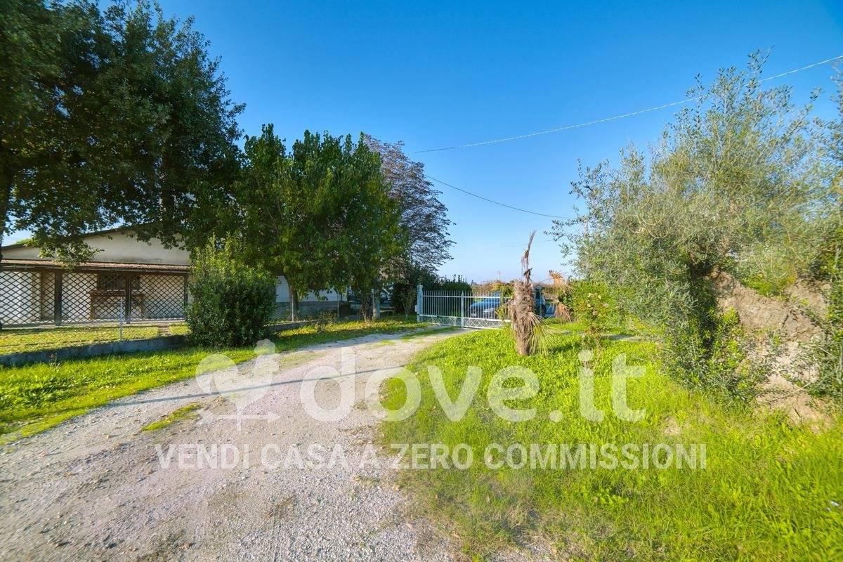 5 rooms Villa in Ravenna, Italy No. 32577