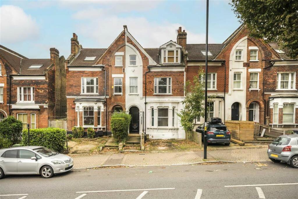 2 bedrooms Apartment in Brockley, United Kingdom No. 10081