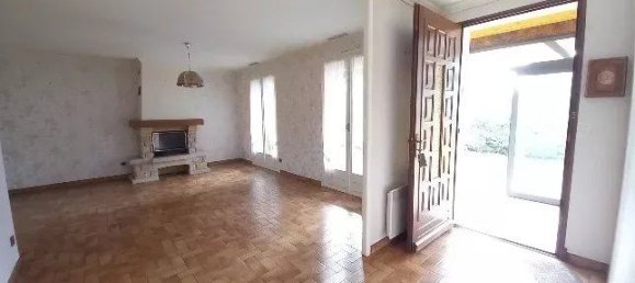 3 bedrooms House in Bergerac, France No. 343843 5