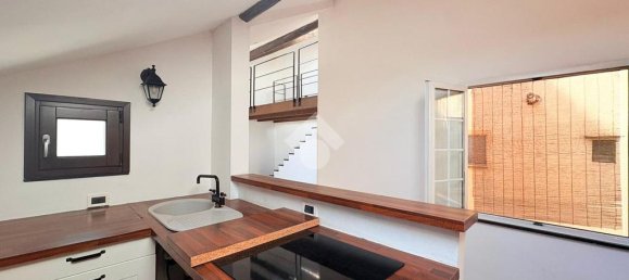 Квартира с 2 спальнями в Савона, Италия № 381063 9