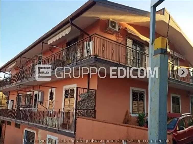 5 rooms Apartment in Catanzaro, Italy No. 184784