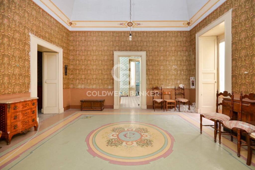 Apartamento de 4 dormitorios en Lecce, Italy No. 238575