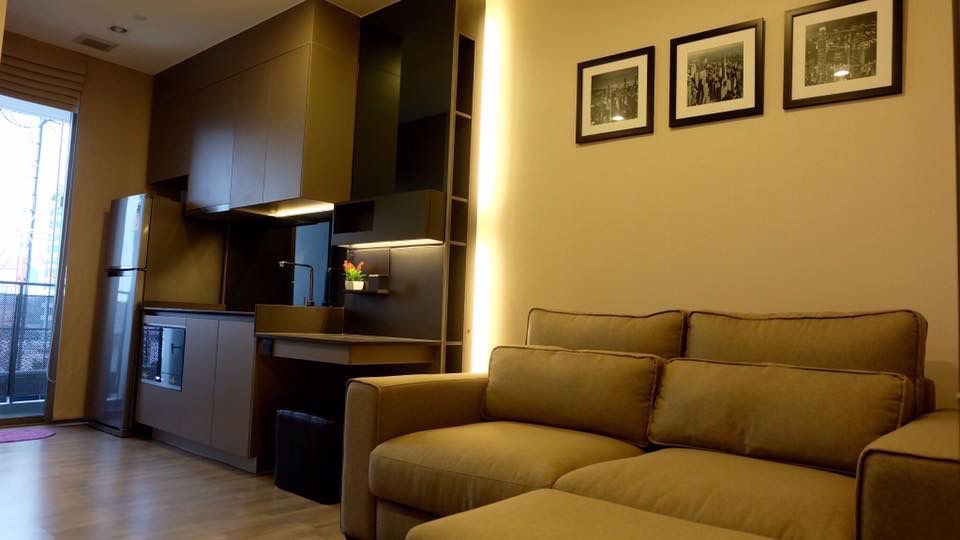 1 chambre Condo à Khlong Toei, Thailand No. 4628