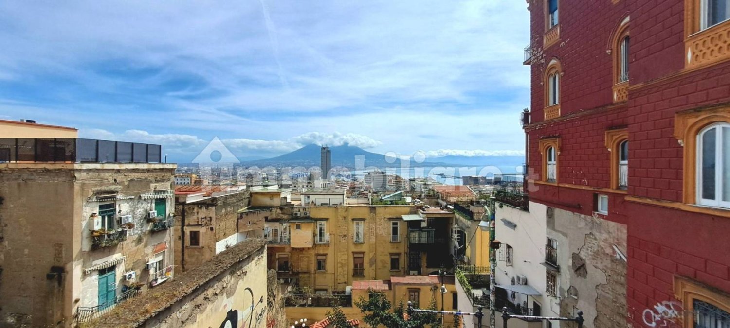 2 bedrooms Apartment in Naples, Italy No. 328260