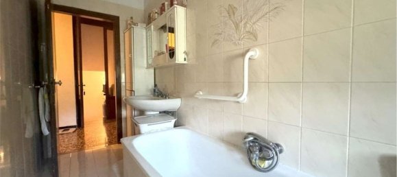 Дом с 5 спальнями в Верона, Италия № 360044 10