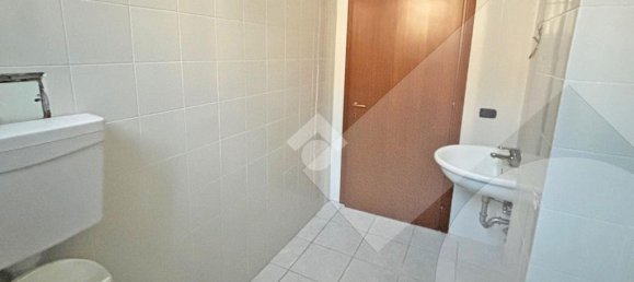1 room Commercial property in Pregnana Milanese, Italy No. 80273 12