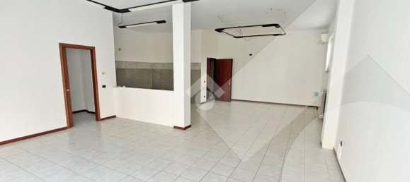 1 room Commercial property in Pregnana Milanese, Italy No. 80273 2