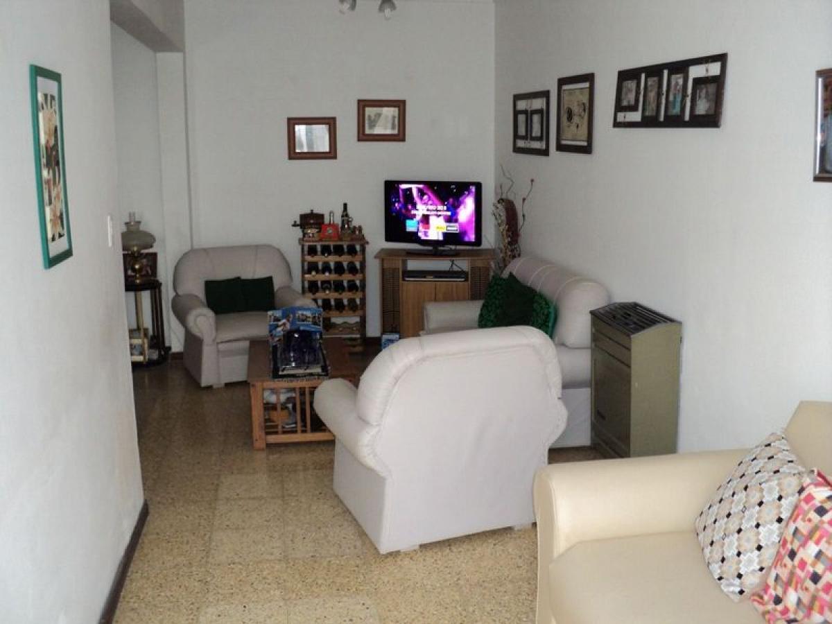 Casa de 2 dormitorios en Mar del Plata, Argentina No. 84324