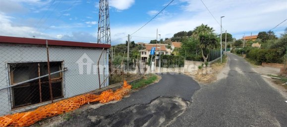 Земельный участок 4191м² в Мессина, Италия № 72738 3