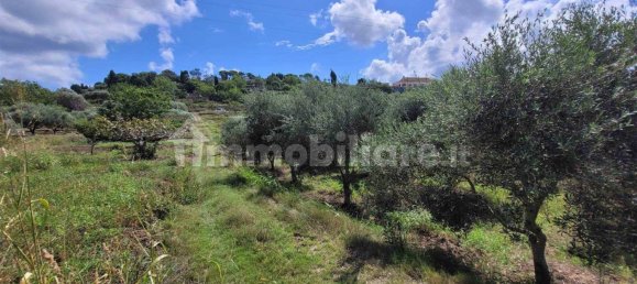 Земельный участок 4191м² в Мессина, Италия № 72738 11