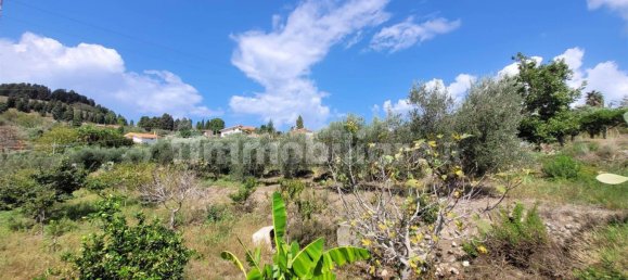 Земельный участок 4191м² в Мессина, Италия № 72738 45