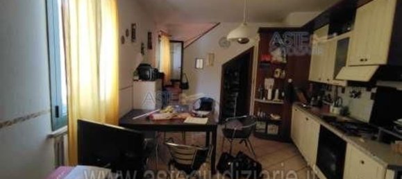 5 rooms Apartment in Saludecio, Italy No. 13261 4