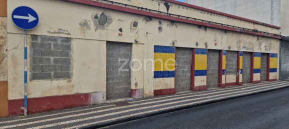 1363m² Building in Ponta Delgada, Portugal No. 87280 3