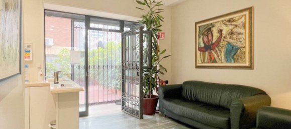 2 bedrooms Apartment in Rome, Italy No. 121209 6