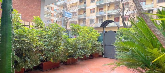 2 bedrooms Apartment in Rome, Italy No. 121209 4