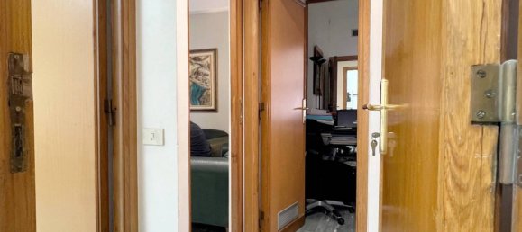 2 bedrooms Apartment in Rome, Italy No. 121209 16