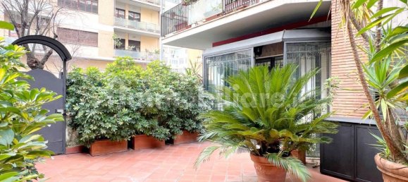 2 bedrooms Apartment in Rome, Italy No. 121209 3
