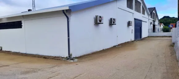 998m² Warehouse in Maia, Portugal No. 49606 13