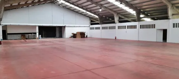 998m² Warehouse in Maia, Portugal No. 49606 4