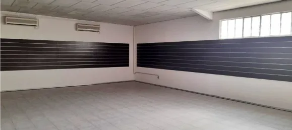 998m² Warehouse in Maia, Portugal No. 49606 9