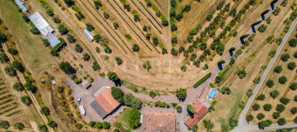 3 bedrooms Villa in Arezzo, Italy No. 264804 4