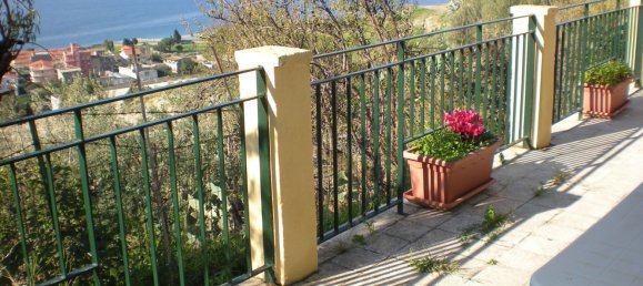 Casa de 3 habitaciónes en Motta San Giovanni, Italy No. 254205 4