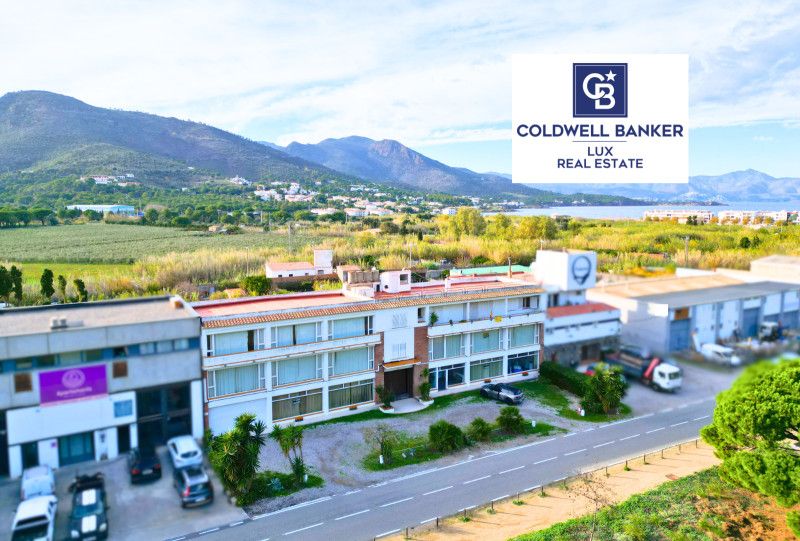 3 bedrooms Building in El Port De La Selva, Spain No. 77382