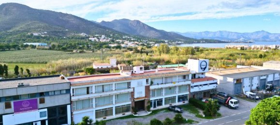 3 bedrooms Building in El Port De La Selva, Spain No. 77382 4