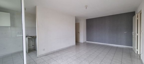Apartamento de 1 dormitorio en Forbach, France No. 57429 3