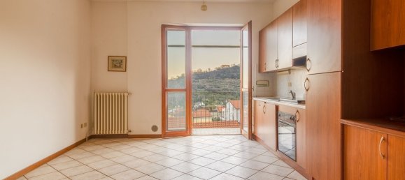 2 Schlafzimmer Wohnung in Loano, Italy, Nr. 39235 4