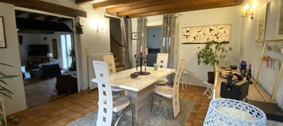 3 bedrooms House in Houdan, France No. 150746 2