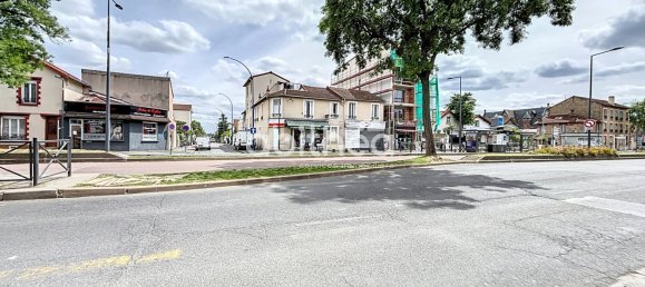 1 bedroom Building in Choisy-le-Roi, France No. 171946 6