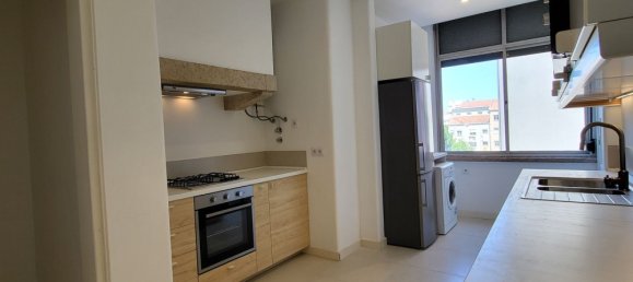 4 bedrooms Apartment in Lisbon, Portugal No. 90098 29