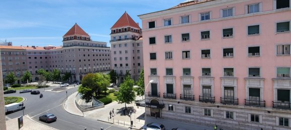 4 bedrooms Apartment in Lisbon, Portugal No. 90098 2