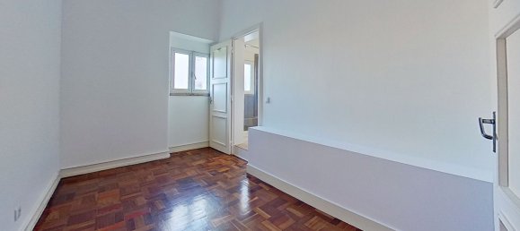 4 bedrooms Apartment in Lisbon, Portugal No. 90098 9