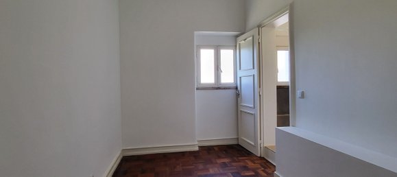 4 bedrooms Apartment in Lisbon, Portugal No. 90098 25