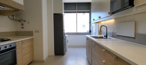 4 bedrooms Apartment in Lisbon, Portugal No. 90098 30