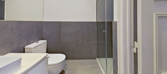 4 bedrooms Apartment in Lisbon, Portugal No. 90098 16